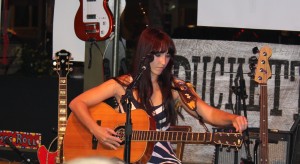 JILLIAN KOHR LIVE @ PUCKETT'S #ROCKIN #NEWSONG #LUV