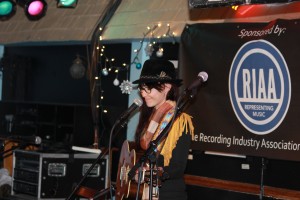 JILLIAN KOHR #LIVE @THE BLUEBIRD CAFE - NASHVILLE, TN 12/09/13 #RIAA #ROCKIN #COUNTRY #MUSIC